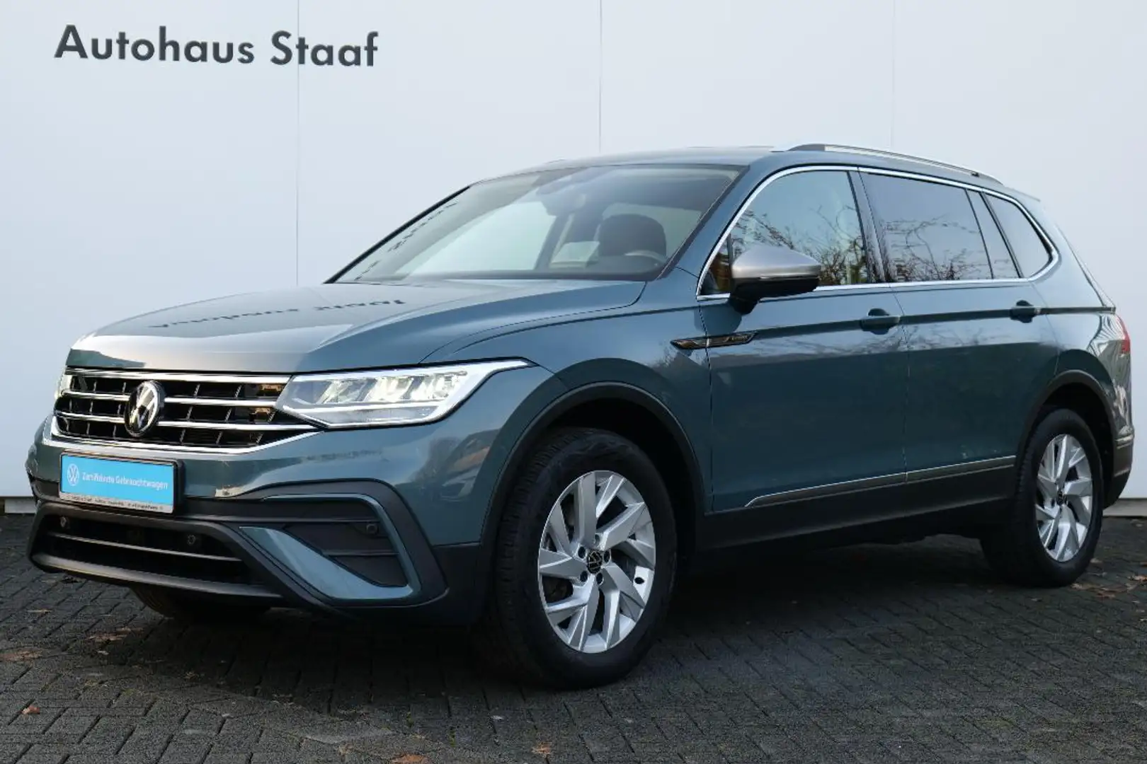 Volkswagen Tiguan Allspace Allspace Life 1.5 TSI 150PS 6-Gang Blau - 2