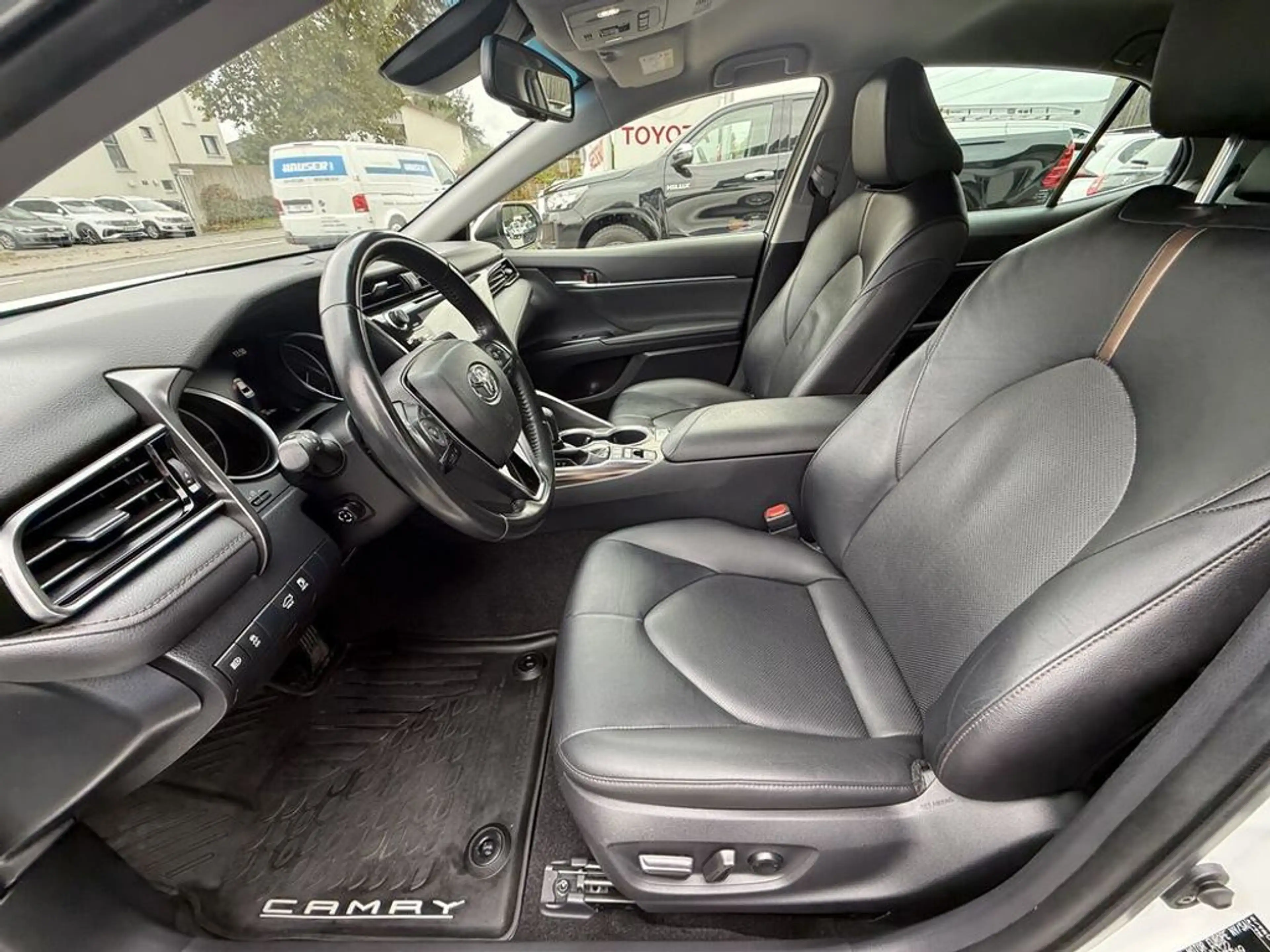 Toyota Camry 2,5 Hybrid Lounge Aut. — photo 6