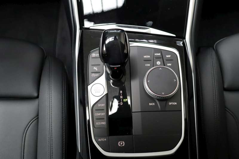 BMW 318 iA Sport-Line Leder/LED/VirtualCockpit/DAB/ActiveGuardPlus/Sfeerverlichting — photo 11