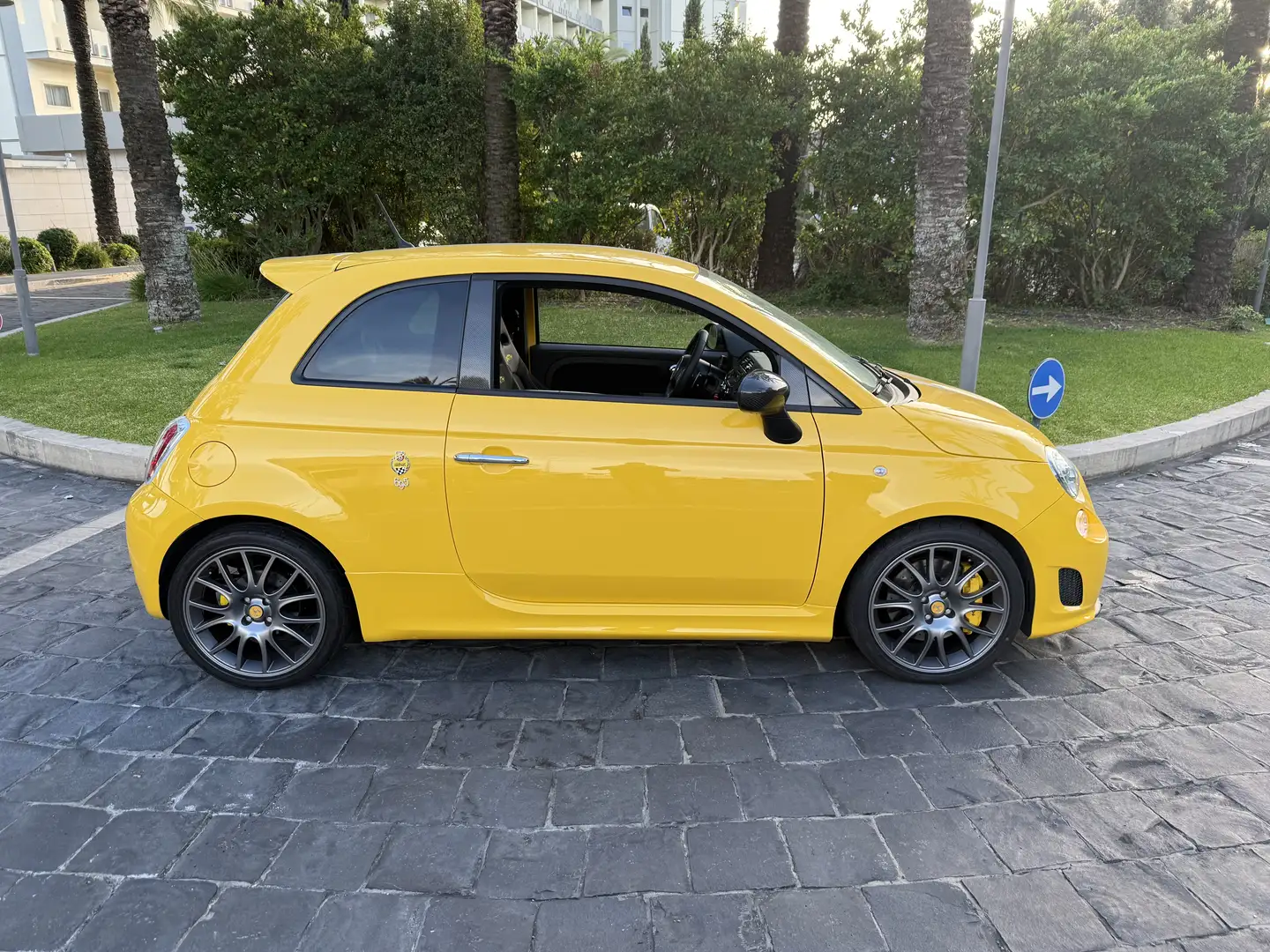 Abarth 695 Tributo Ferrari - 2