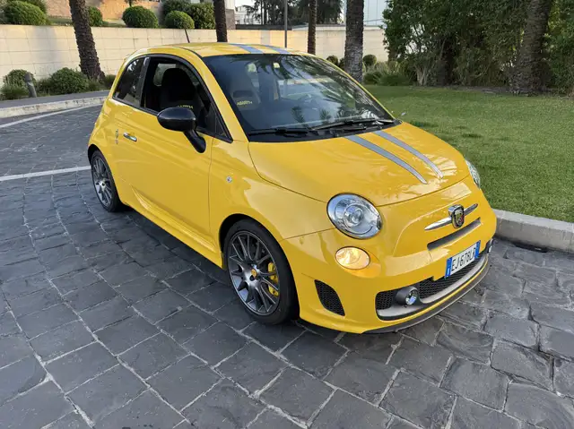 Abarth 695 Tributo Ferrari