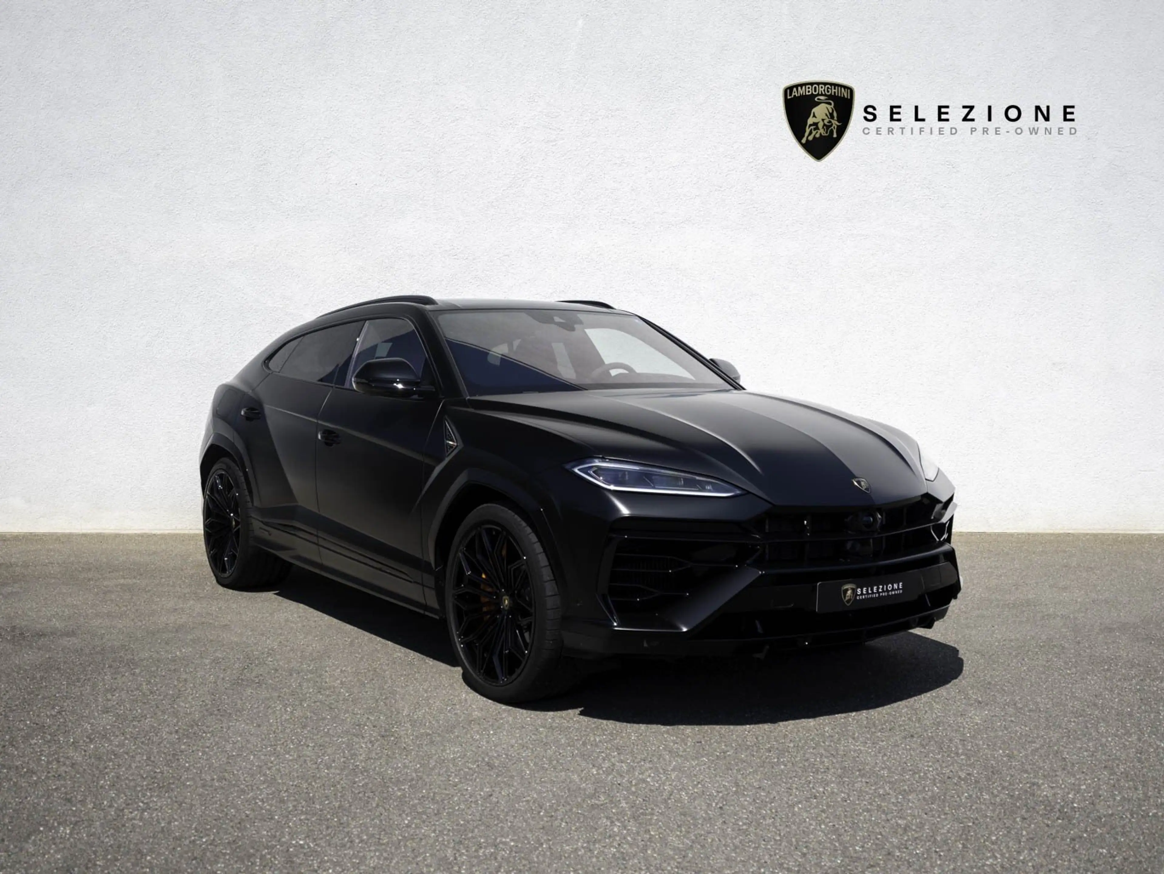 Lamborghini Urus SE AKRAPOVIC B&O PANO MASSAGE PARK-ASSIST REAR SEA