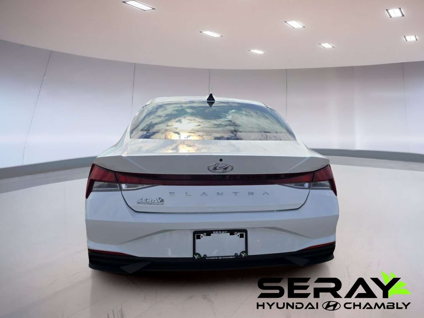 2023 Hyundai Elantra Preferred IVT avec ensemble technologie — снимка 1