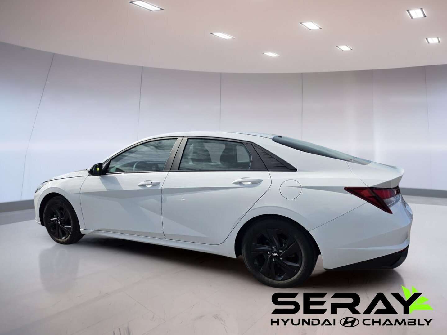 2023 Hyundai Elantra Preferred IVT avec ensemble technologie — снимка 1