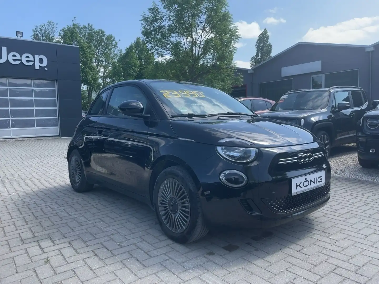 Fiat 500 Elektro Icon 118PS Navigation Klimaautomatik Schwarz - 2