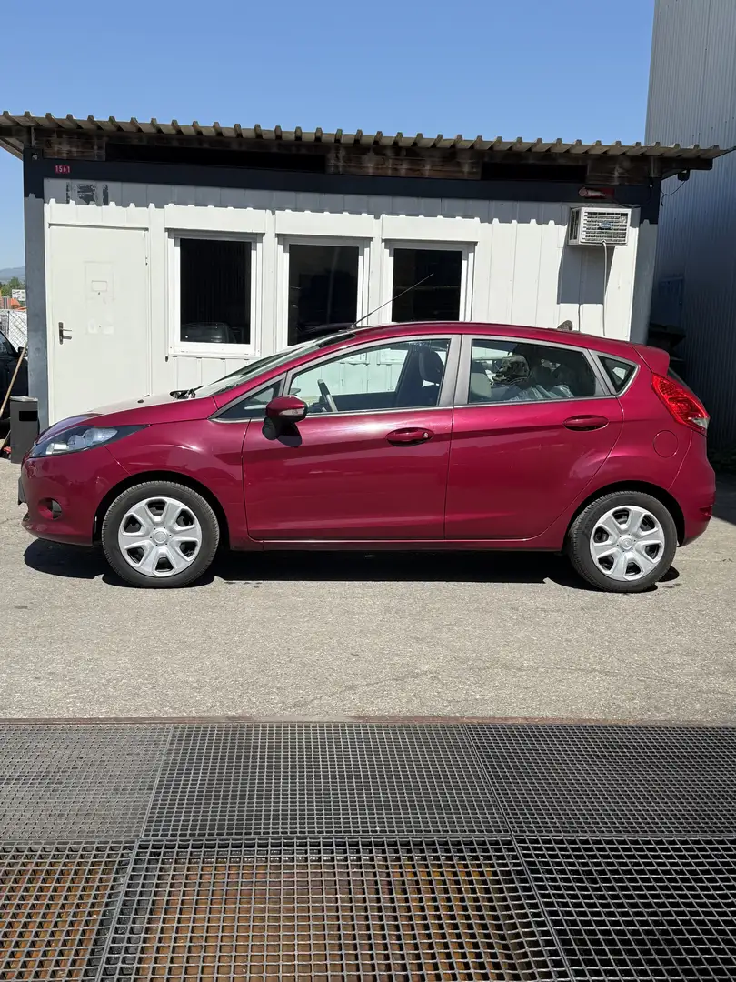 Ford Fiesta Rot - 2