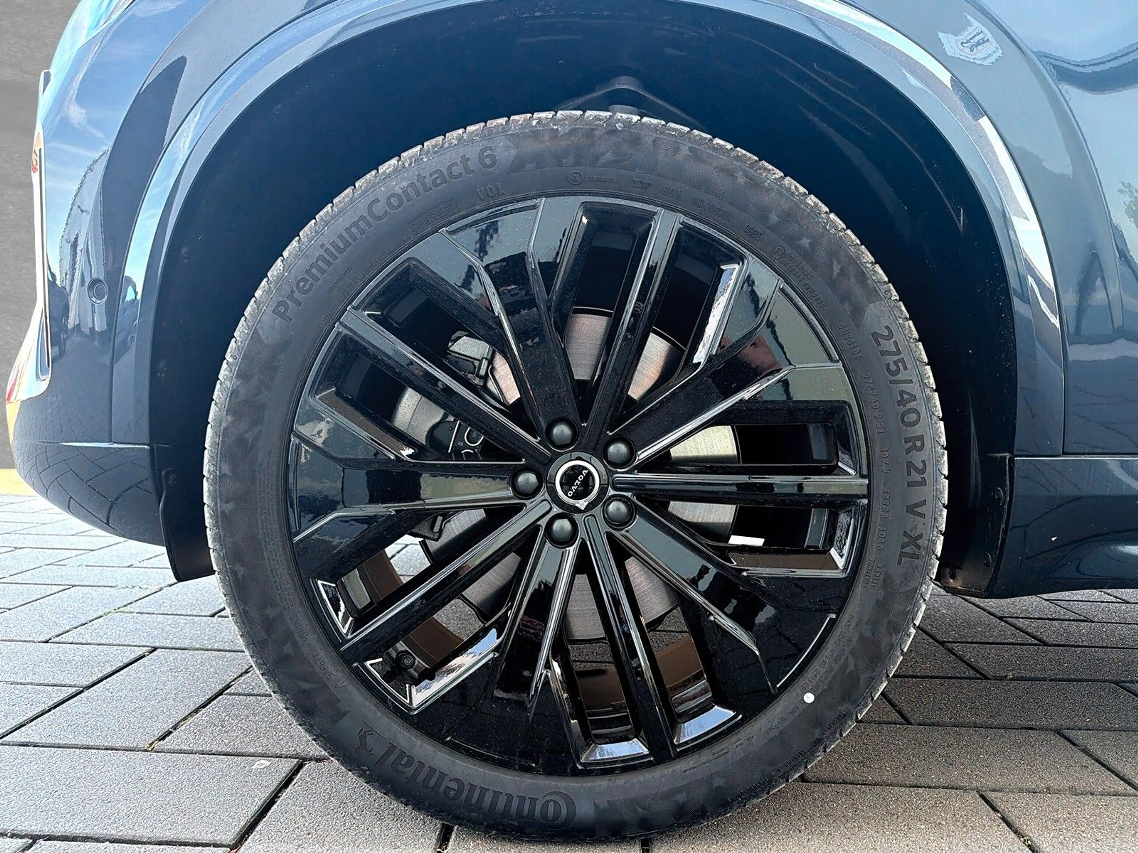 Volvo XC90 T8 AWD Black Edition Ultra 7-Sitzer AHK ACC — photo 2