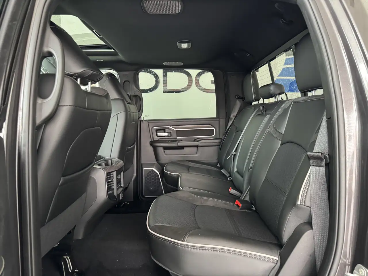 RAM 3500 снимка RAM 3500