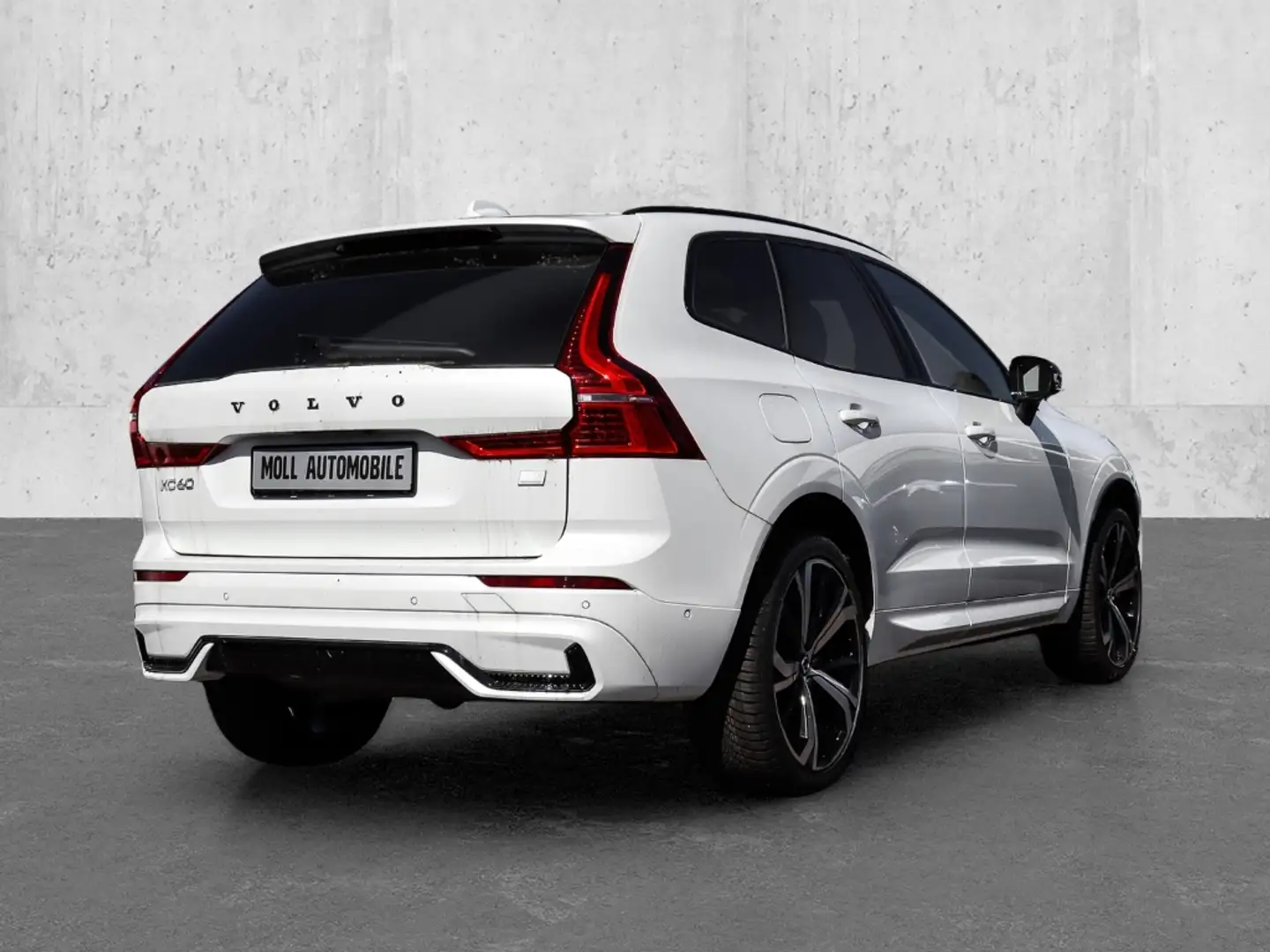 Volvo XC60 Ultimate Dark Recharge Plug-In Hybrid AWD T8 Twin White - 2