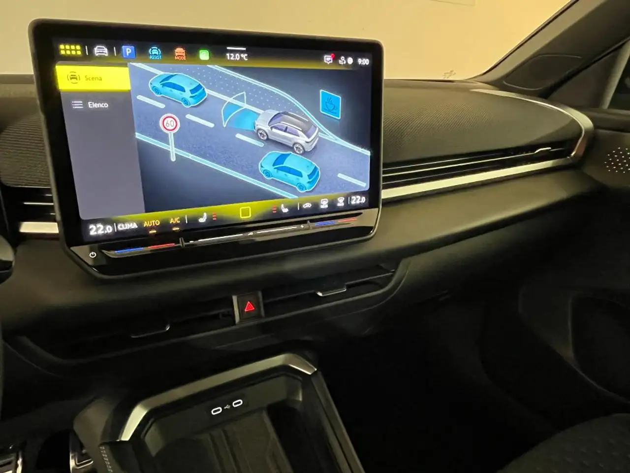 Volkswagen T-Roc 1.5 etsi R-Line 150cv dsg 13