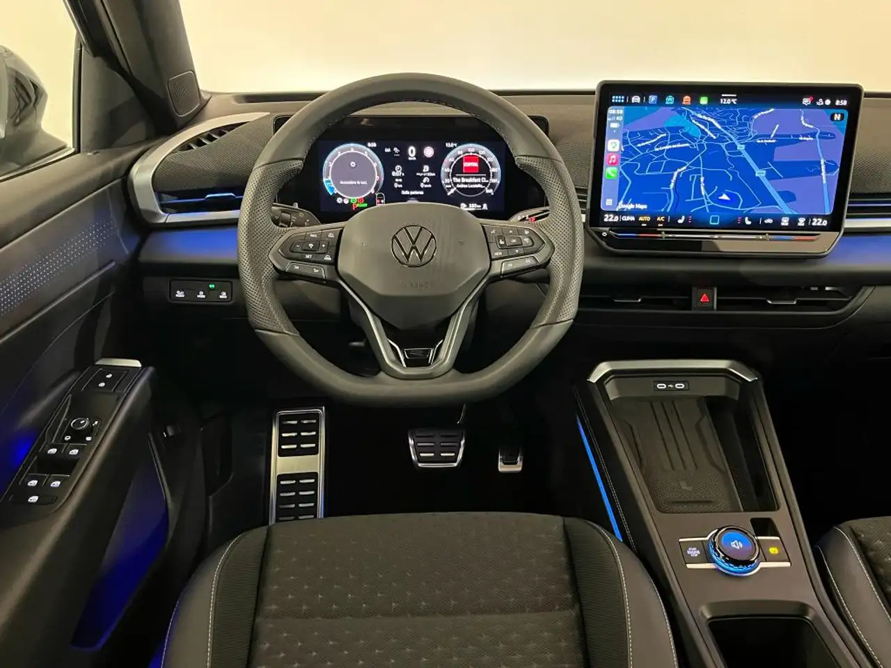 Volkswagen T-Roc 1.5 etsi R-Line 150cv dsg 10