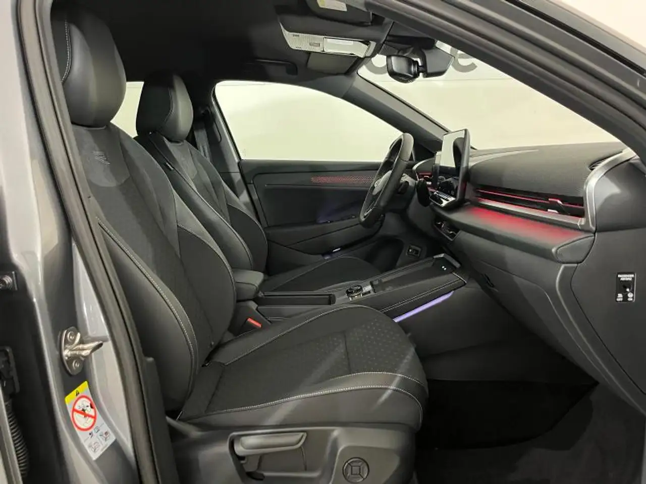 Volkswagen T-Roc 1.5 etsi R-Line 150cv dsg 11