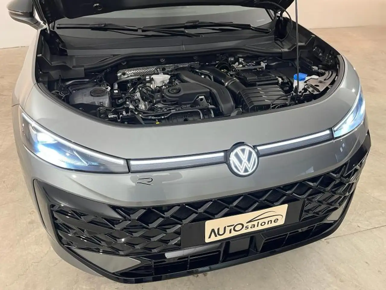 Volkswagen T-Roc 1.5 etsi R-Line 150cv dsg 23