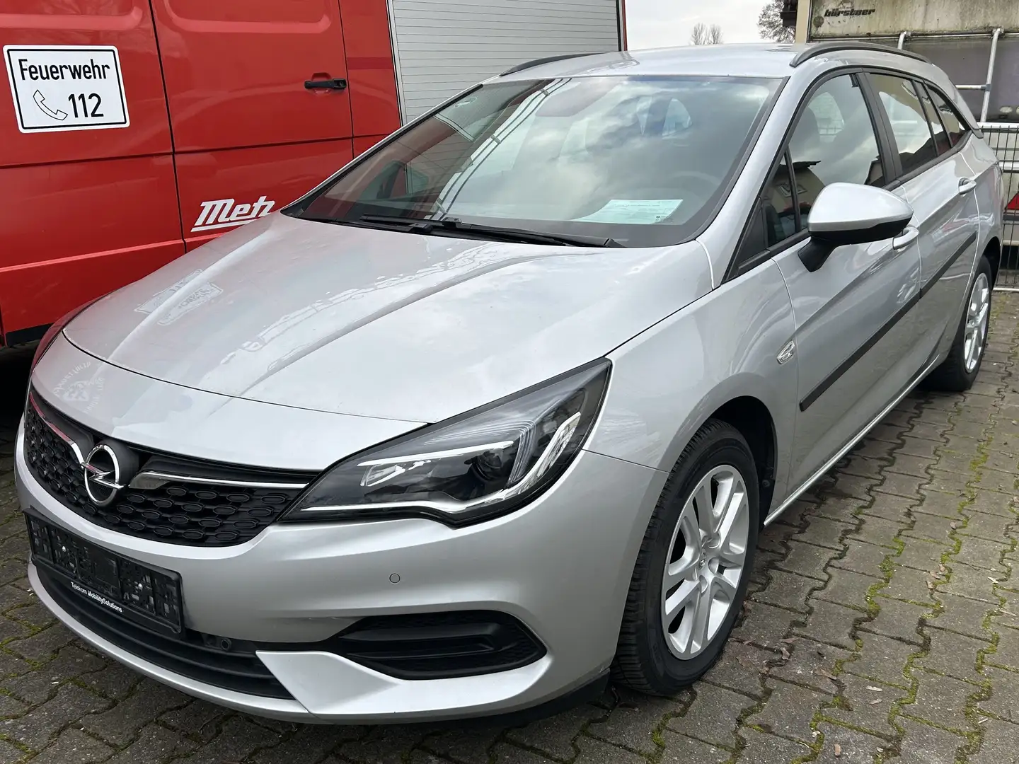 Opel Astra 1.5 CDTi Edition 1. Hand Aut. Navi PDC Argent - 1