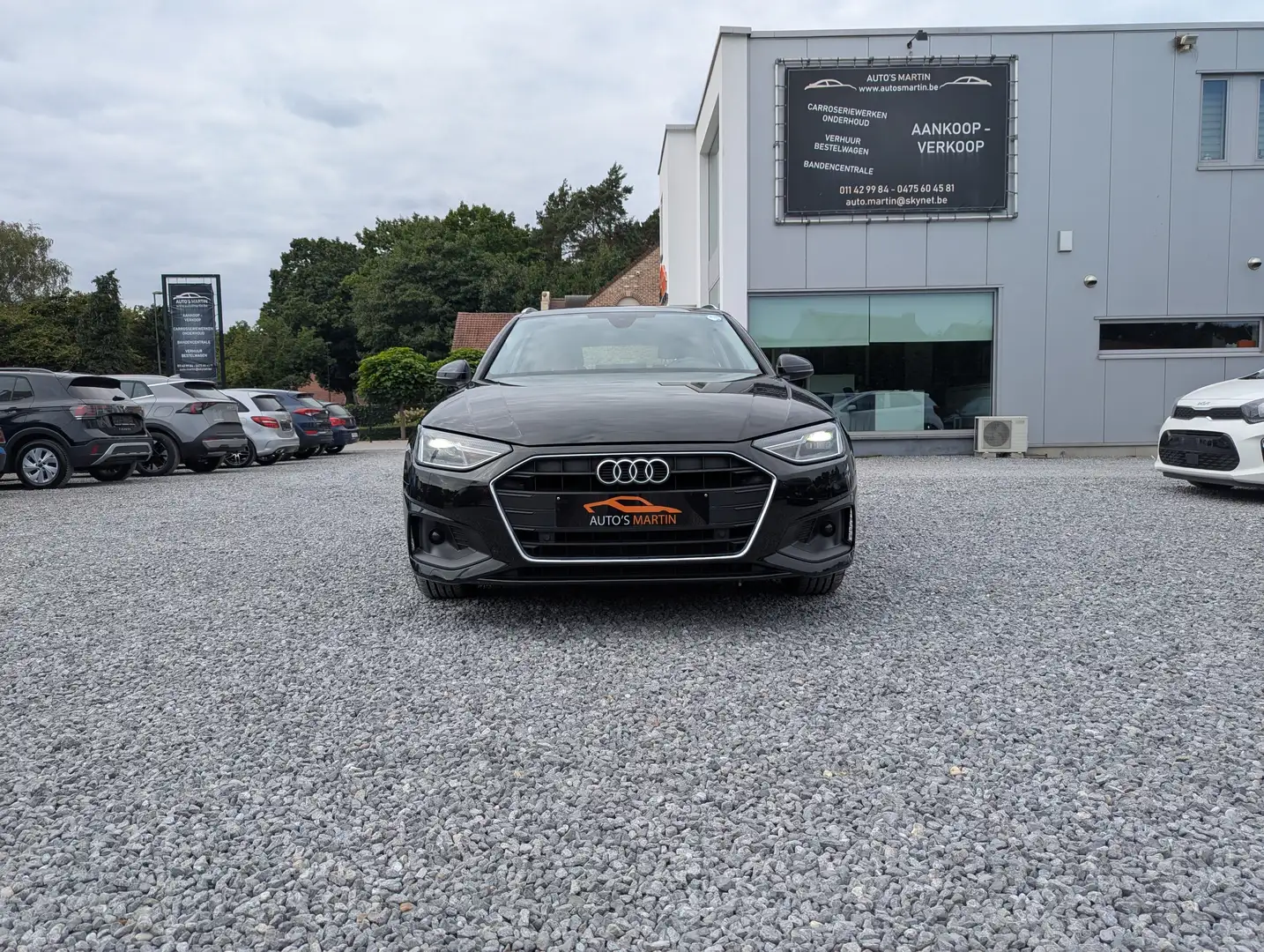 Audi A4 Avant 30 TDI | NAVI | ELEKTR. KOFFER | TREKHAAK Noir - 2
