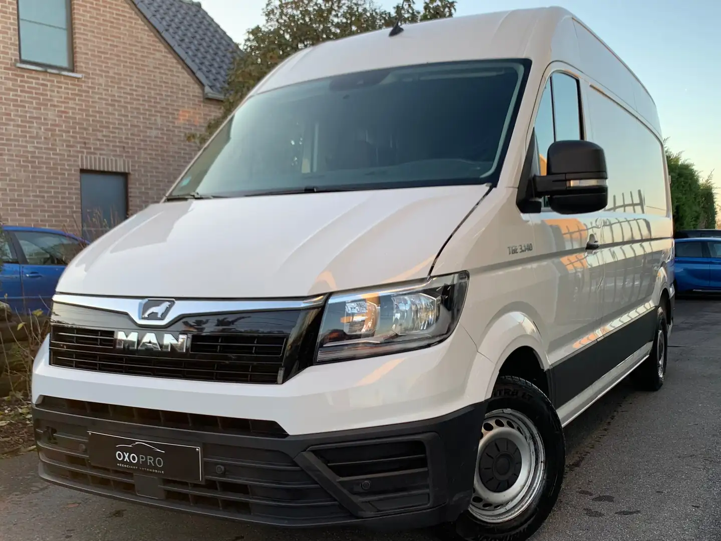 Volkswagen Crafter 3.140 2.0TDI/L2 H2/11.149 HTVA Prix À Emporter Blanc - 1