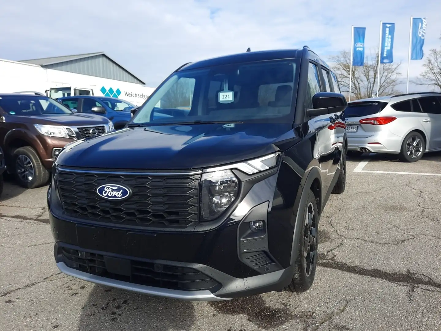 Ford Tourneo Courier 1.0 EcoBoost Active Winter-Paket Fekete - 2