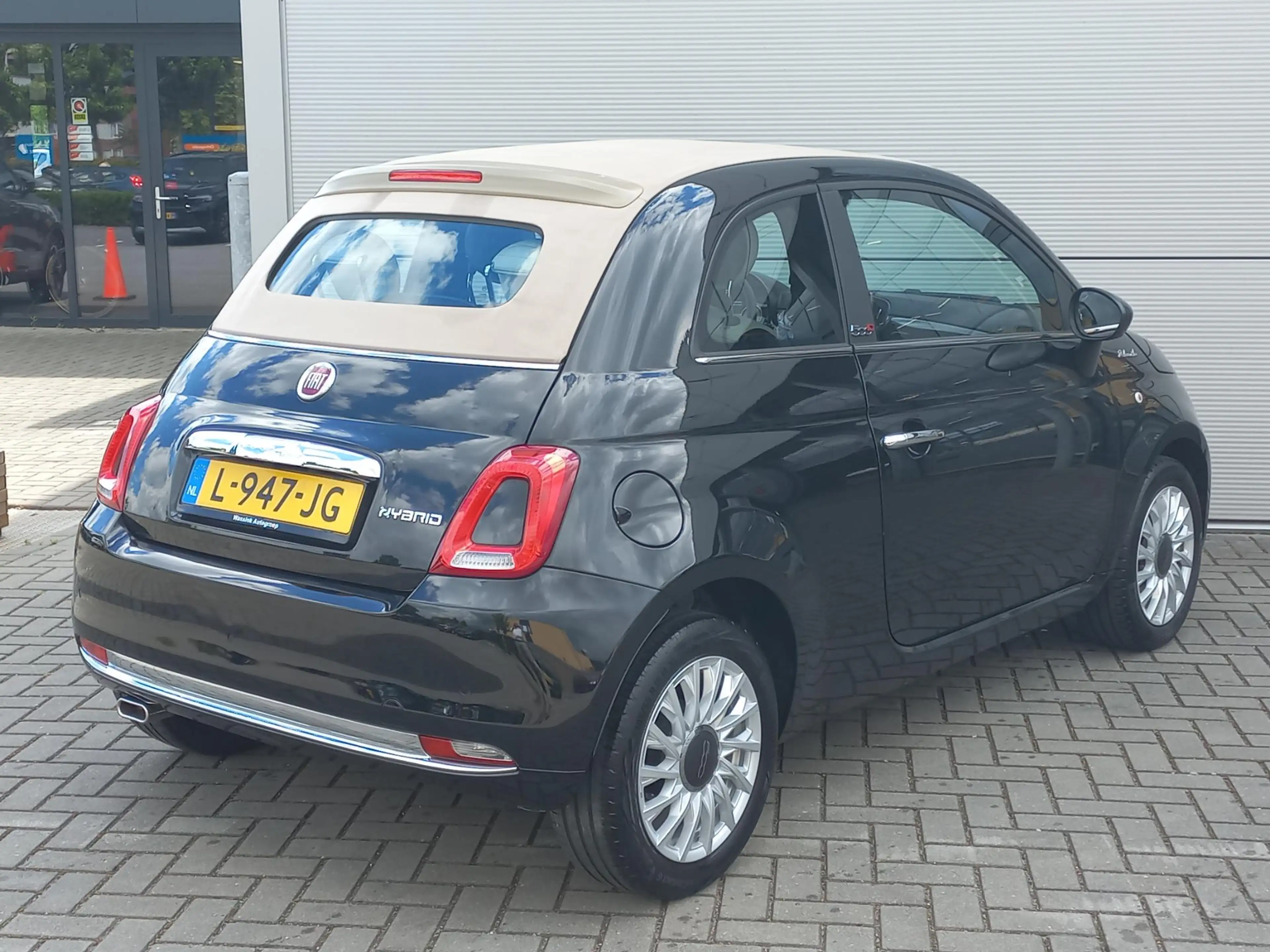 Fiat 500C Cabrio 1.0 Hybrid Dolcevita | Beige dak en bekledi — photo 5