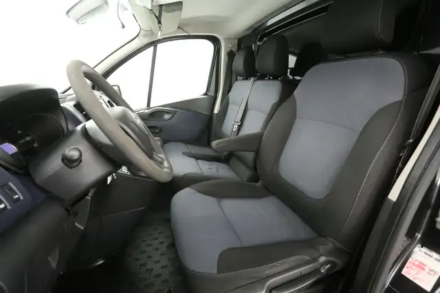Opel Vivaro view 9
