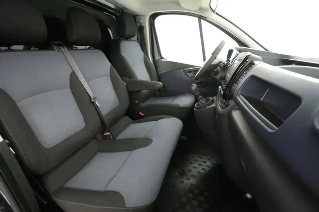 Opel Vivaro view 10