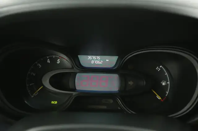 Opel Vivaro view 12