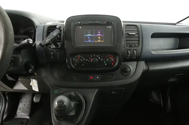 Opel Vivaro view 11