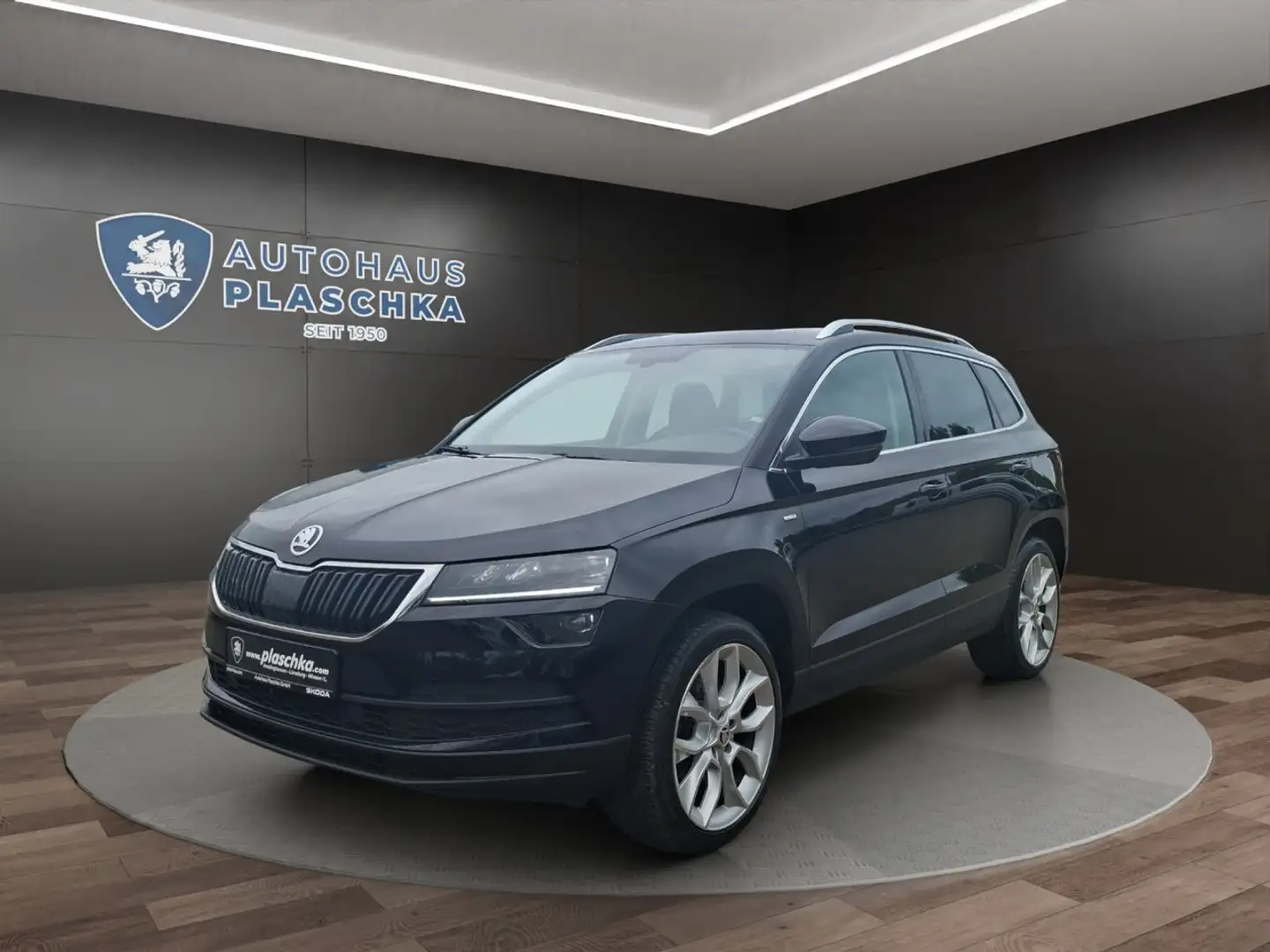 Skoda Karoq 2.0 TDI DSG Clever 4x4 LED+NAVI+PANORAMA Klima Schwarz - 1