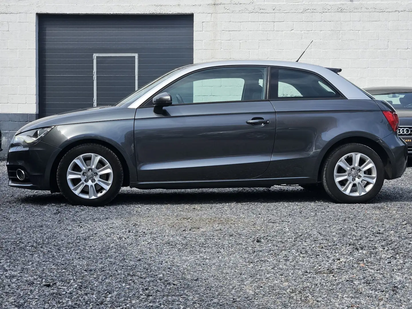 Audi A1 1.6 TDi * Xenon * Сірий - 2