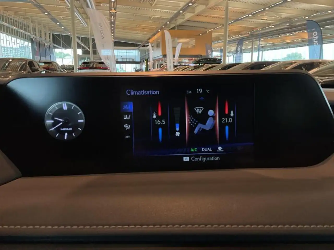 Lexus UX BLACK LINE, миниатюра 21