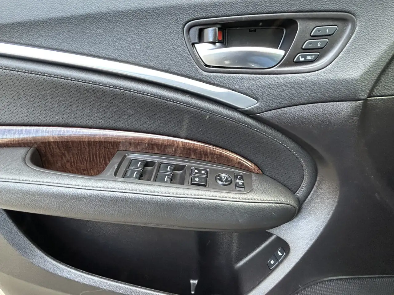 Acura MDX снимка Acura MDX