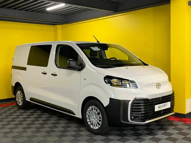 Toyota Proace view 2