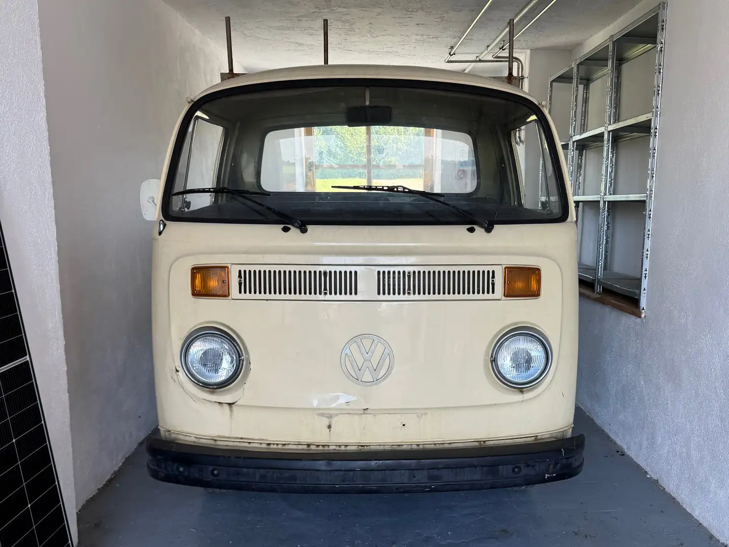 Volkswagen T2 Beige - 1