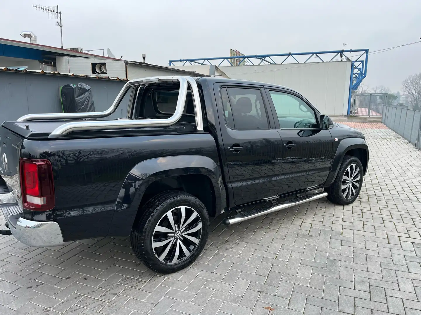 Volkswagen Amarok DC 3.0 V6 tdi Aventura 4motion perm. 224cv auto Nero - 2