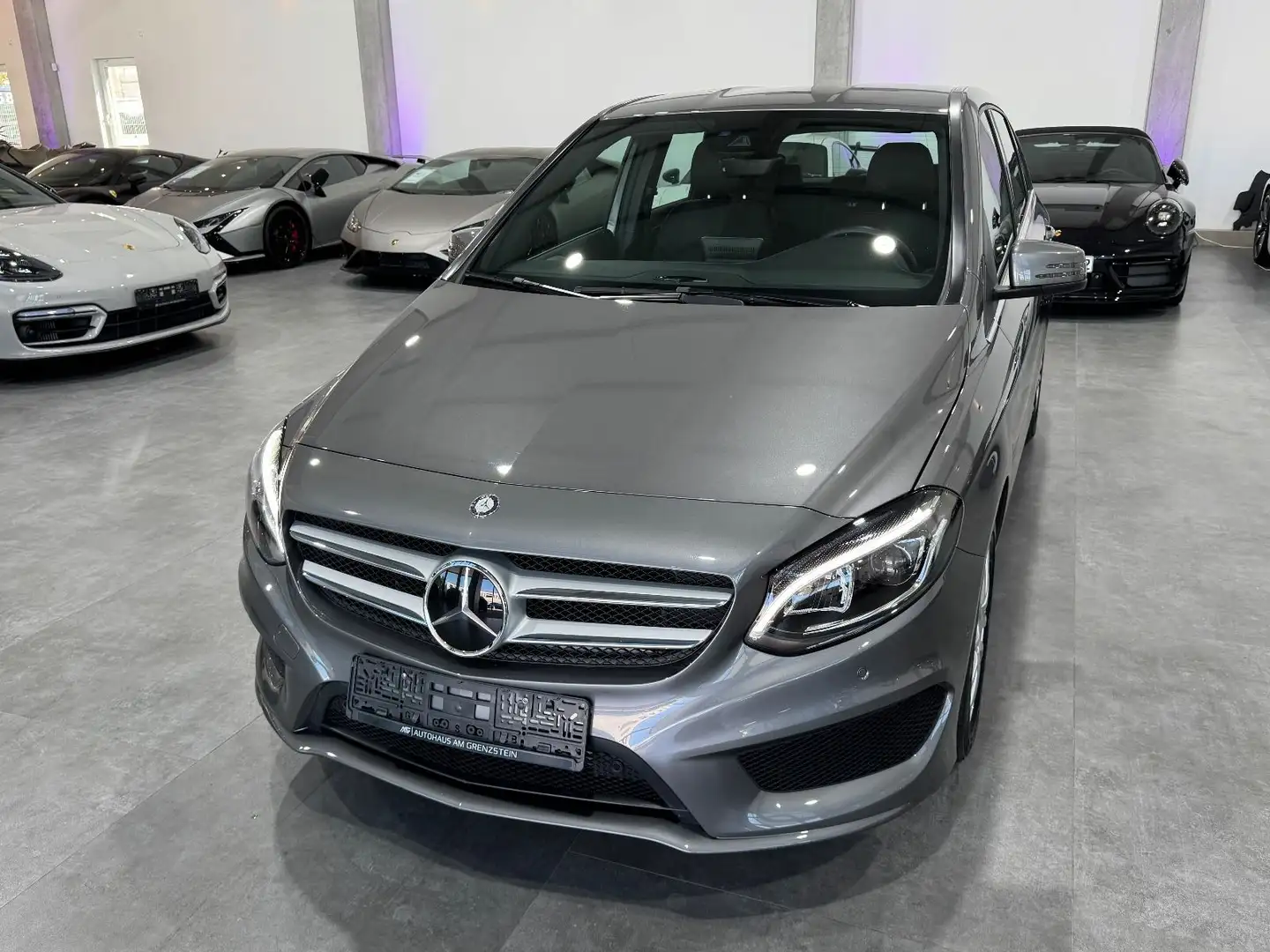 Mercedes-Benz B 250 4Matic AMG*LED*Memory*Comand*Kamera*DAB* Grau - 2