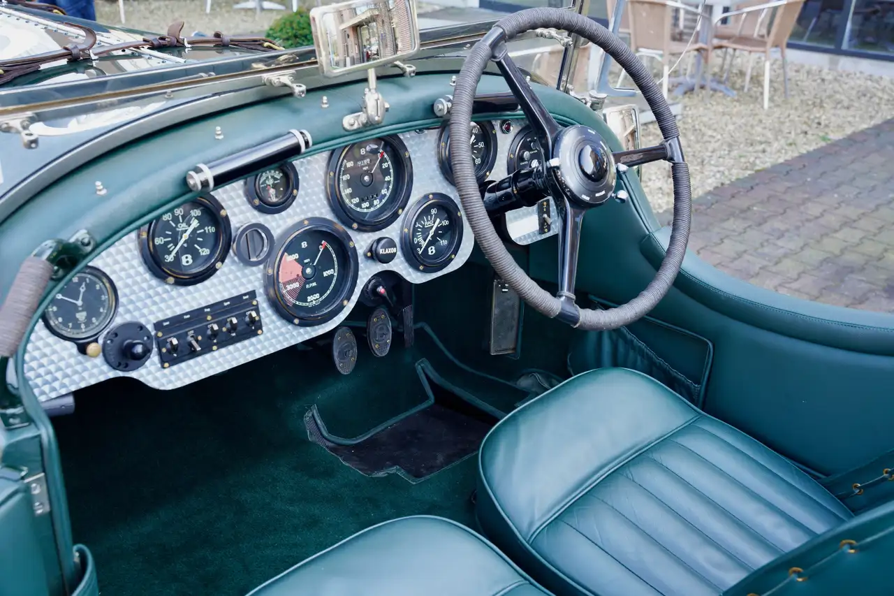 Bentley Eight Speed "By Racing Green" SHORT CHASSIS! Spectacular, foto 3