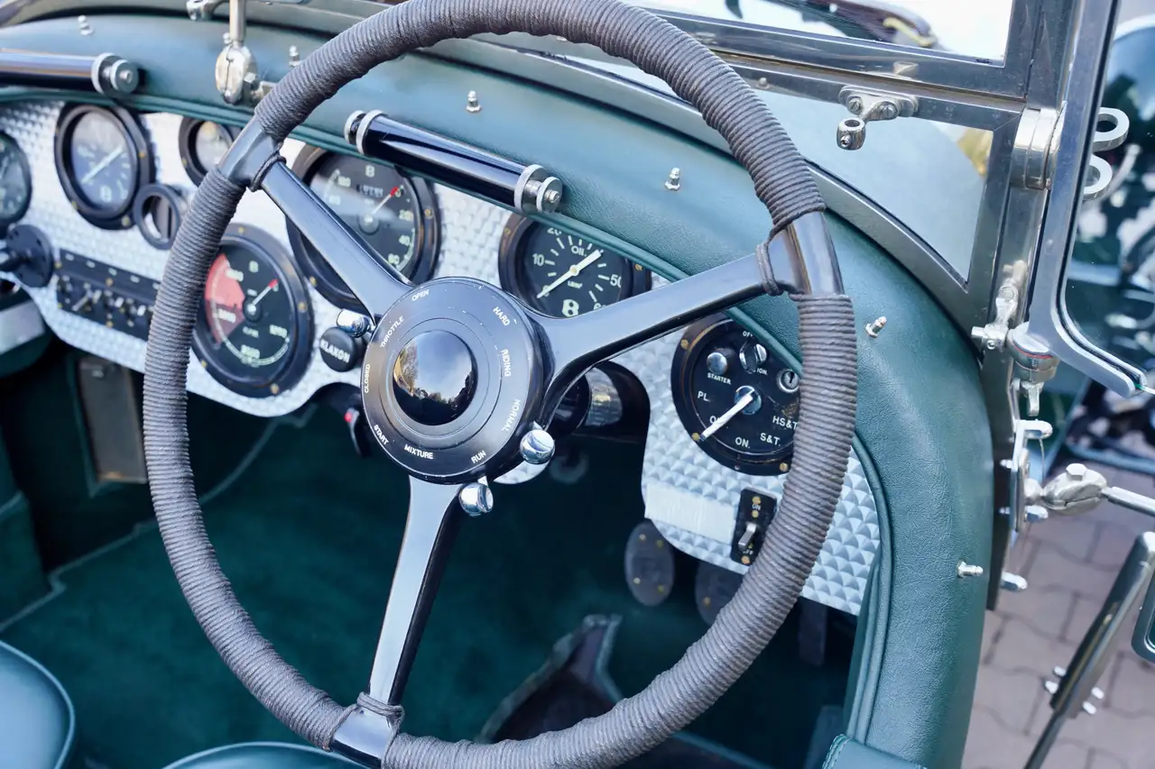 Bentley Eight Speed "By Racing Green" SHORT CHASSIS! Spectacular, foto 11