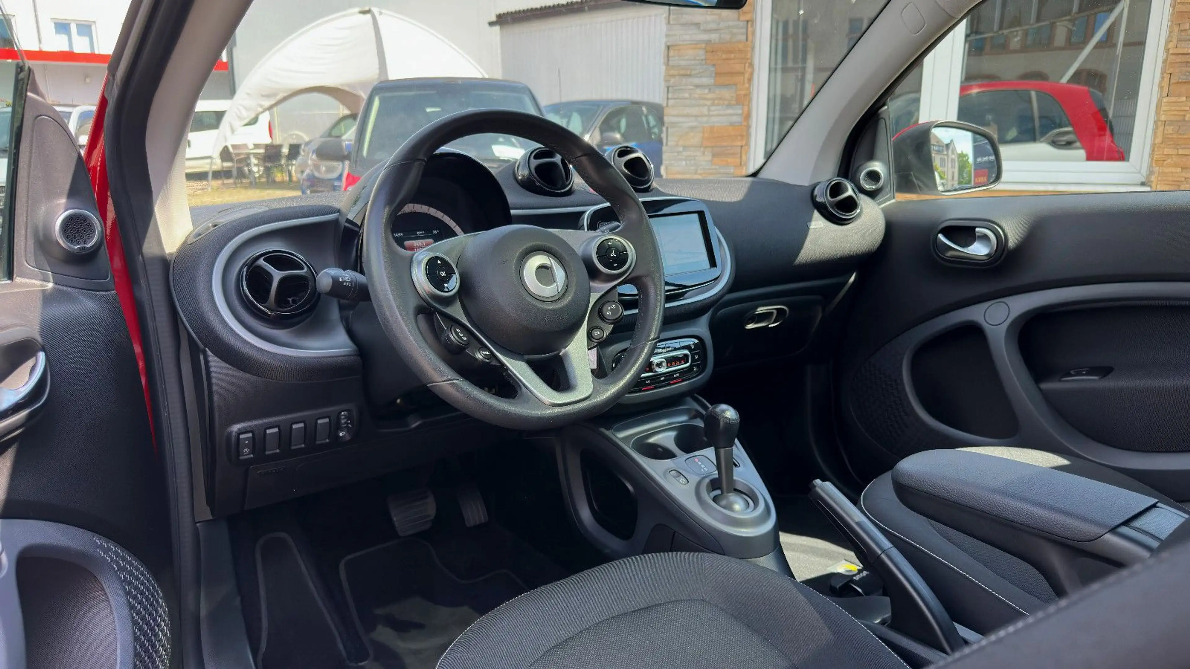 smart forTwo Coupé TURBO DCT WHITE & RED EDITION! NUR 16 TKM! — photo 4