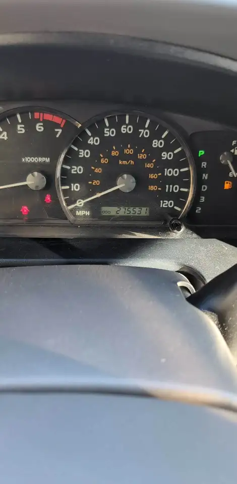 Toyota Sequoia снимка Toyota Sequoia
