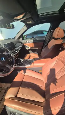 BMW X5 view 8