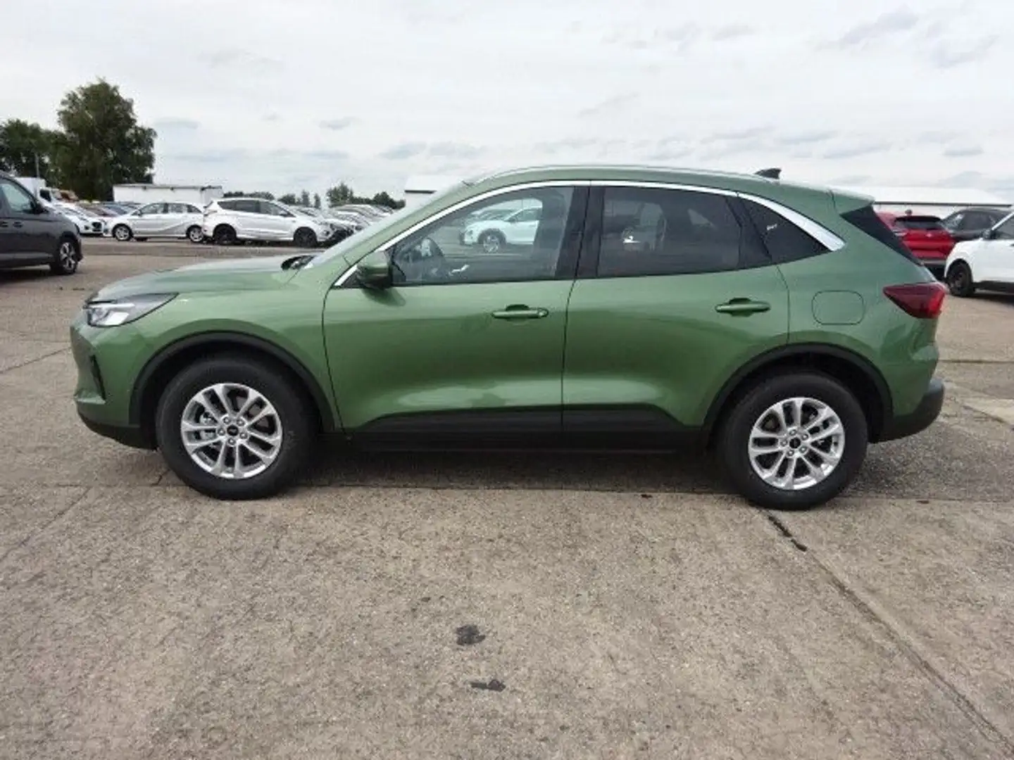 Ford Kuga Titanium 1.5L EcoBoost WiPa iACC 360Kam AHK Grün - 2