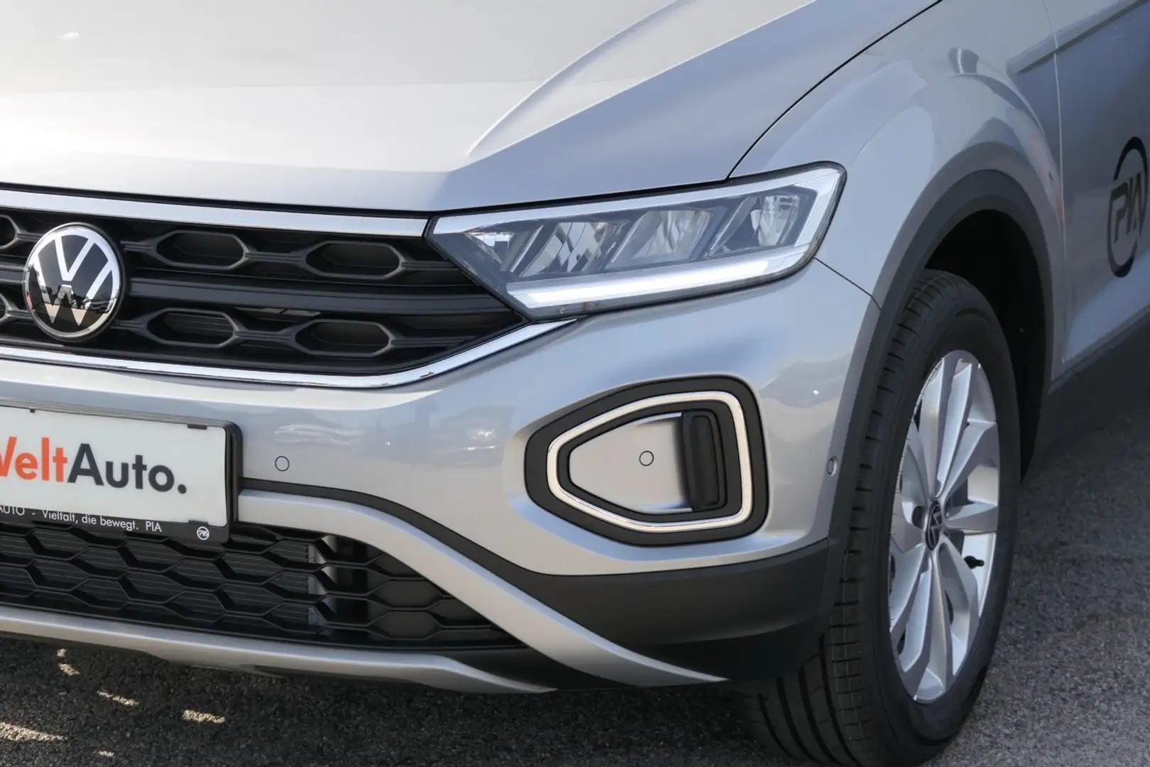 Volkswagen T-Roc Friends TSI DSG Argent - 2