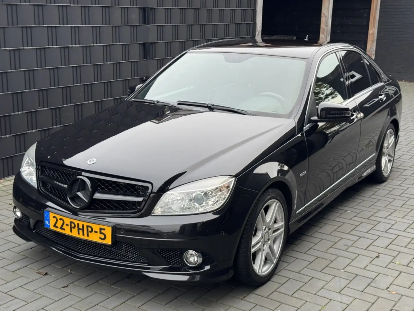 Mercedes-Benz C 300 Avantgarde AMG| ZWART| TREKHAAK| 183DKM| AUTOMAAT Zwart - 1