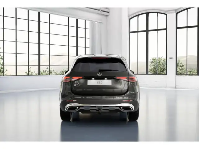Mercedes-Benz GLC view 5