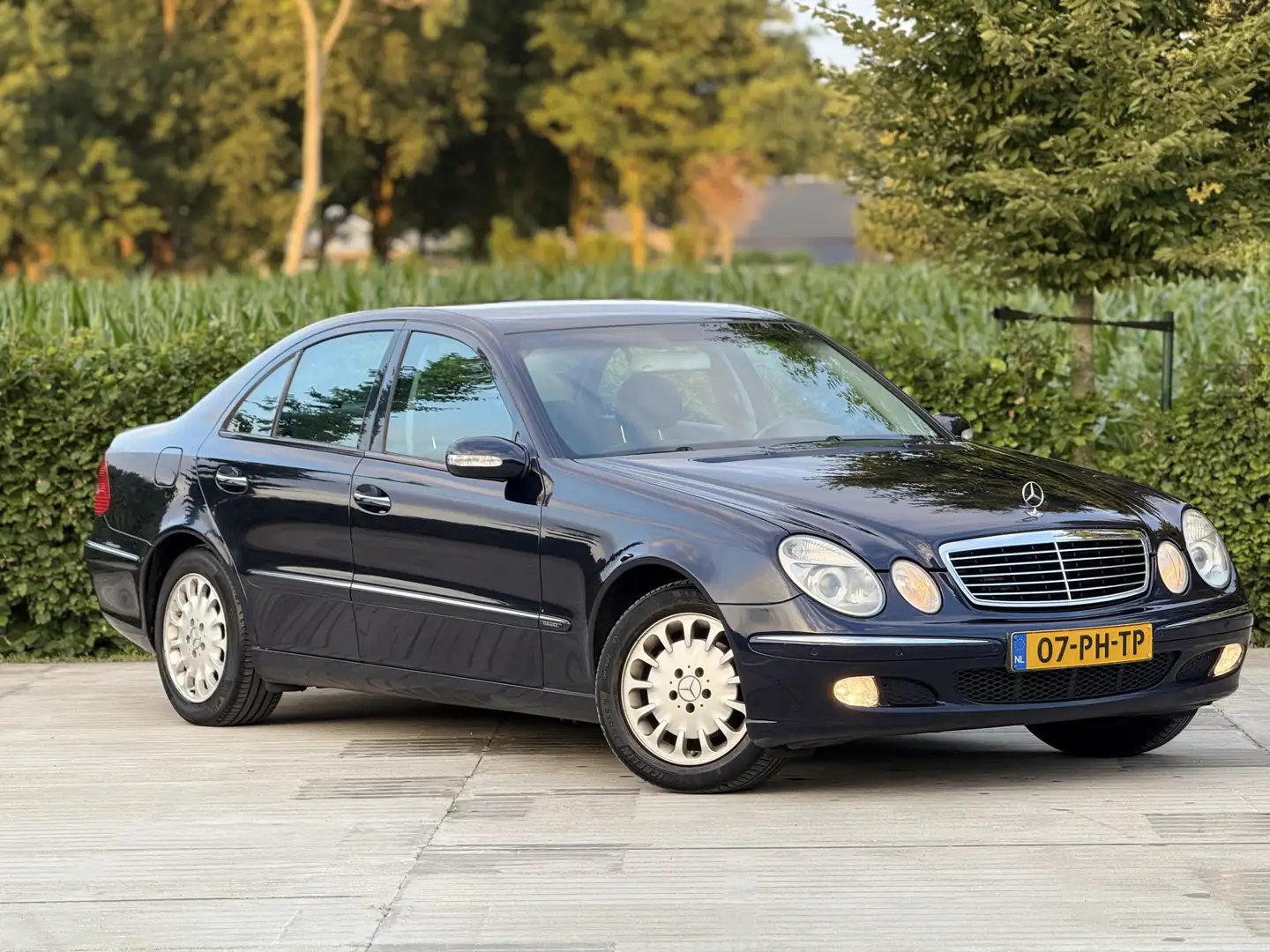 Mercedes-Benz E 200 K. Elegance/Netjes/Lmv/Navi/Leder/Trekhaak/Nap! Blauw - 1
