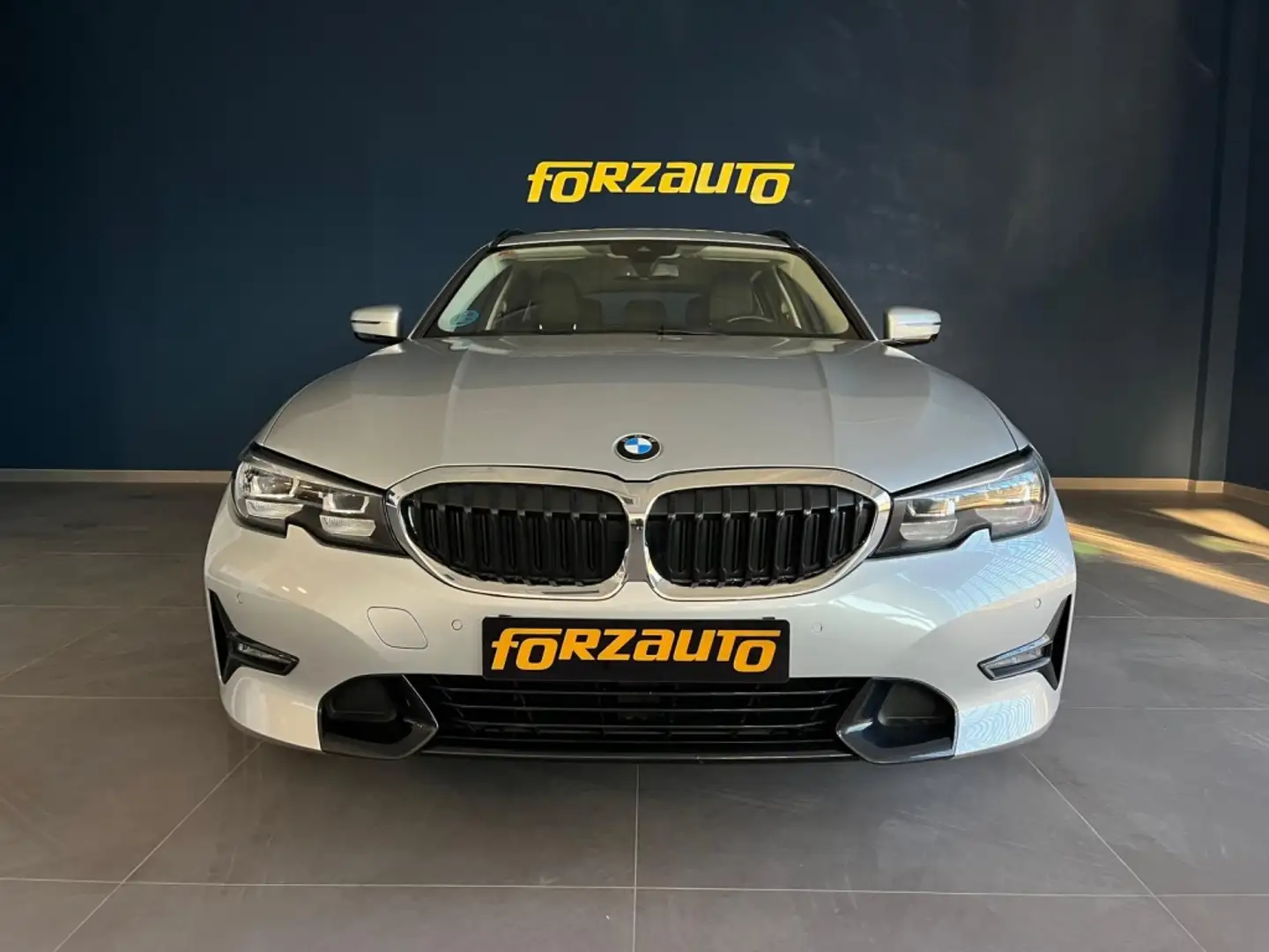 BMW 318 318dA Touring Gris - 2