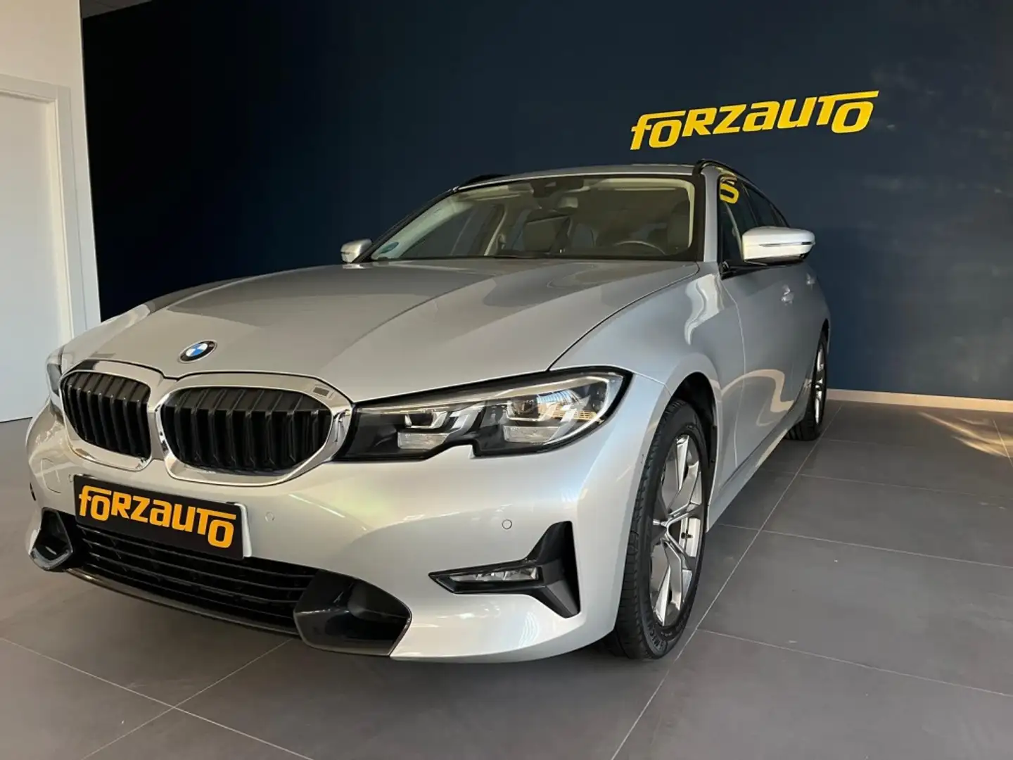 BMW 318 318dA Touring Gris - 1