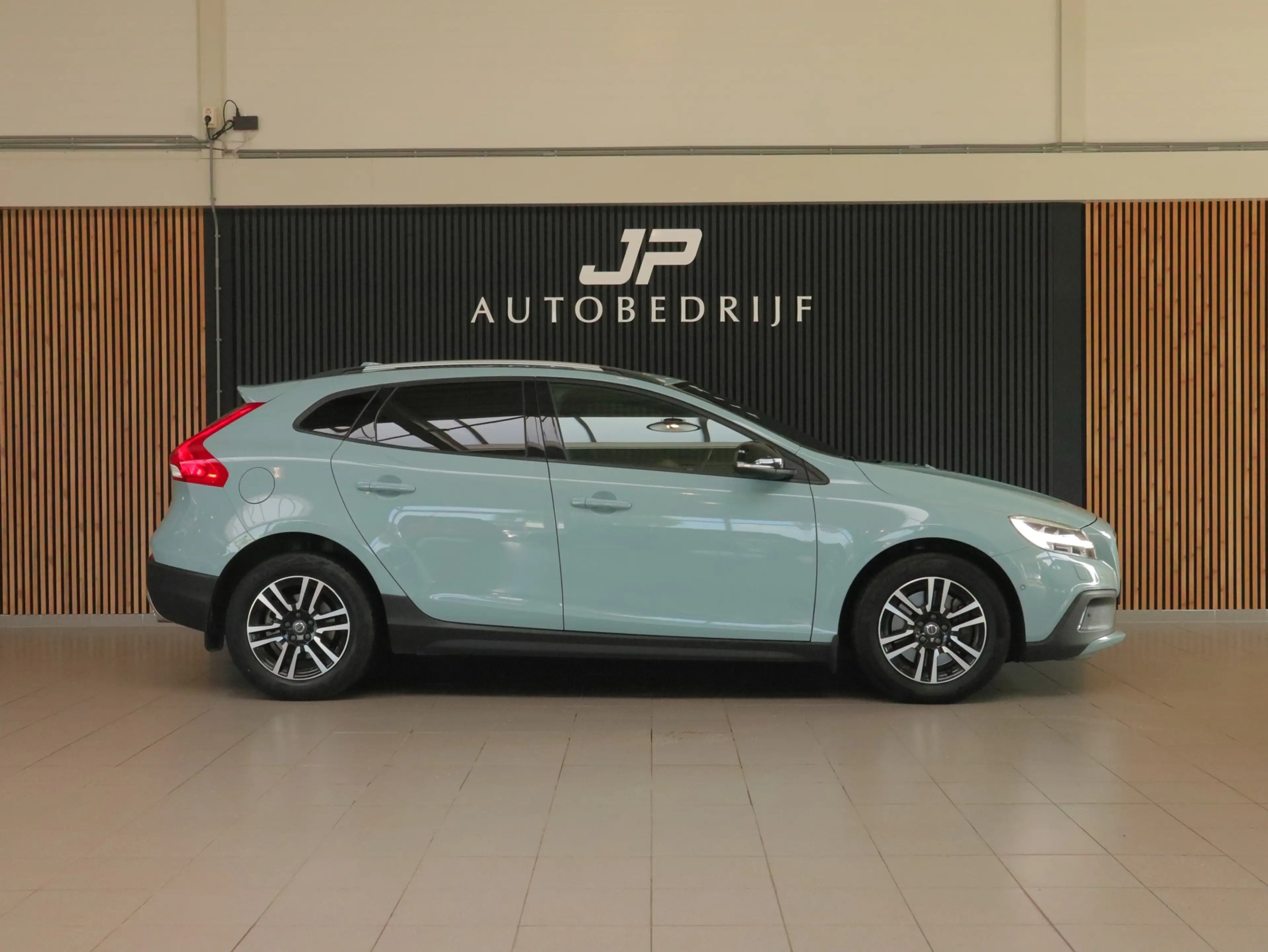 Volvo V40 Cross Country 1.5 T3 Summum AMAZON BLUE|ADAPT.CRUISE|BLIS|LEDER| — photo 12