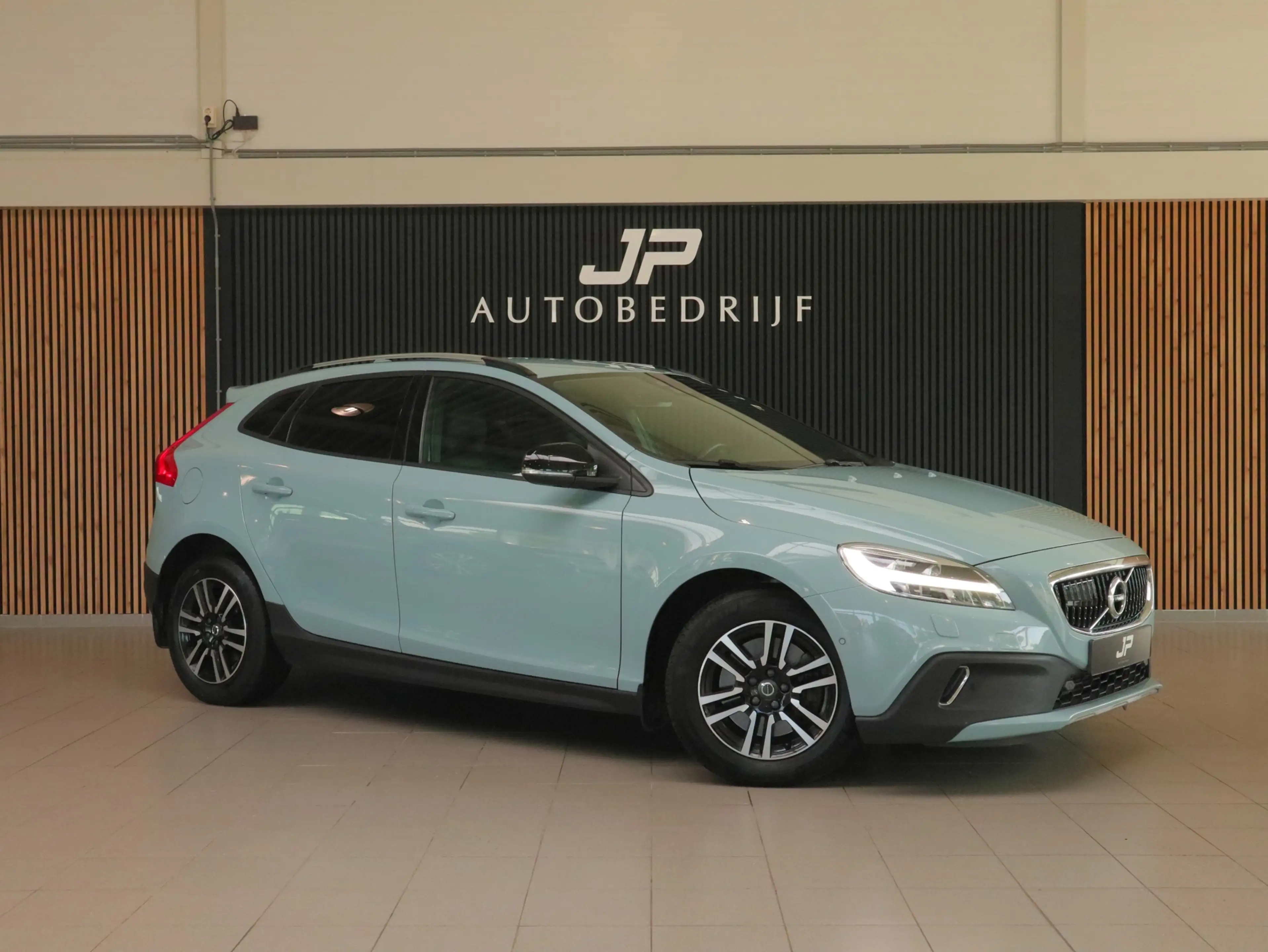 Volvo V40 Cross Country 1.5 T3 Summum AMAZON BLUE|ADAPT.CRUISE|BLIS|LEDER| — photo 11