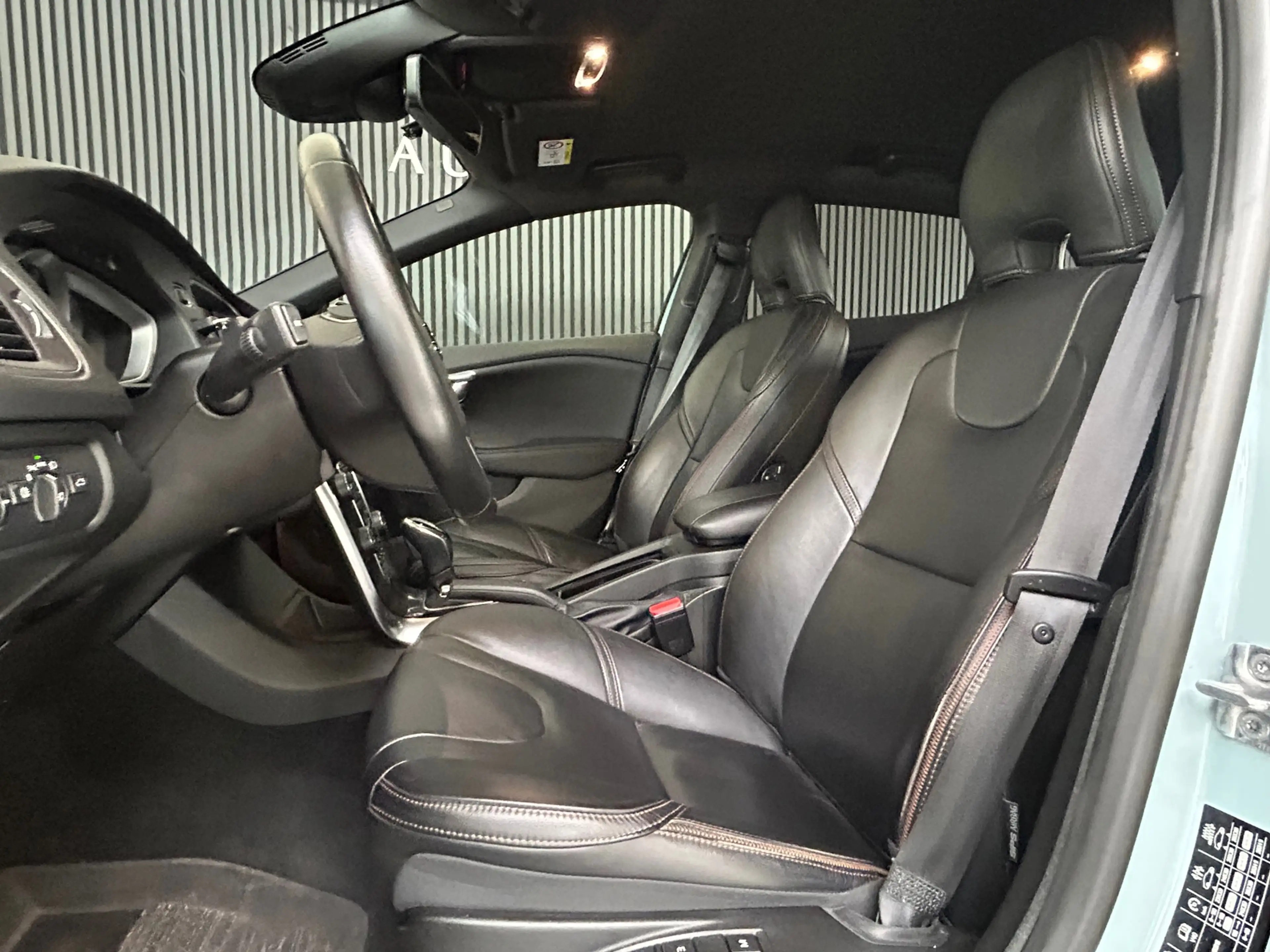 Volvo V40 Cross Country 1.5 T3 Summum AMAZON BLUE|ADAPT.CRUISE|BLIS|LEDER| — photo 9