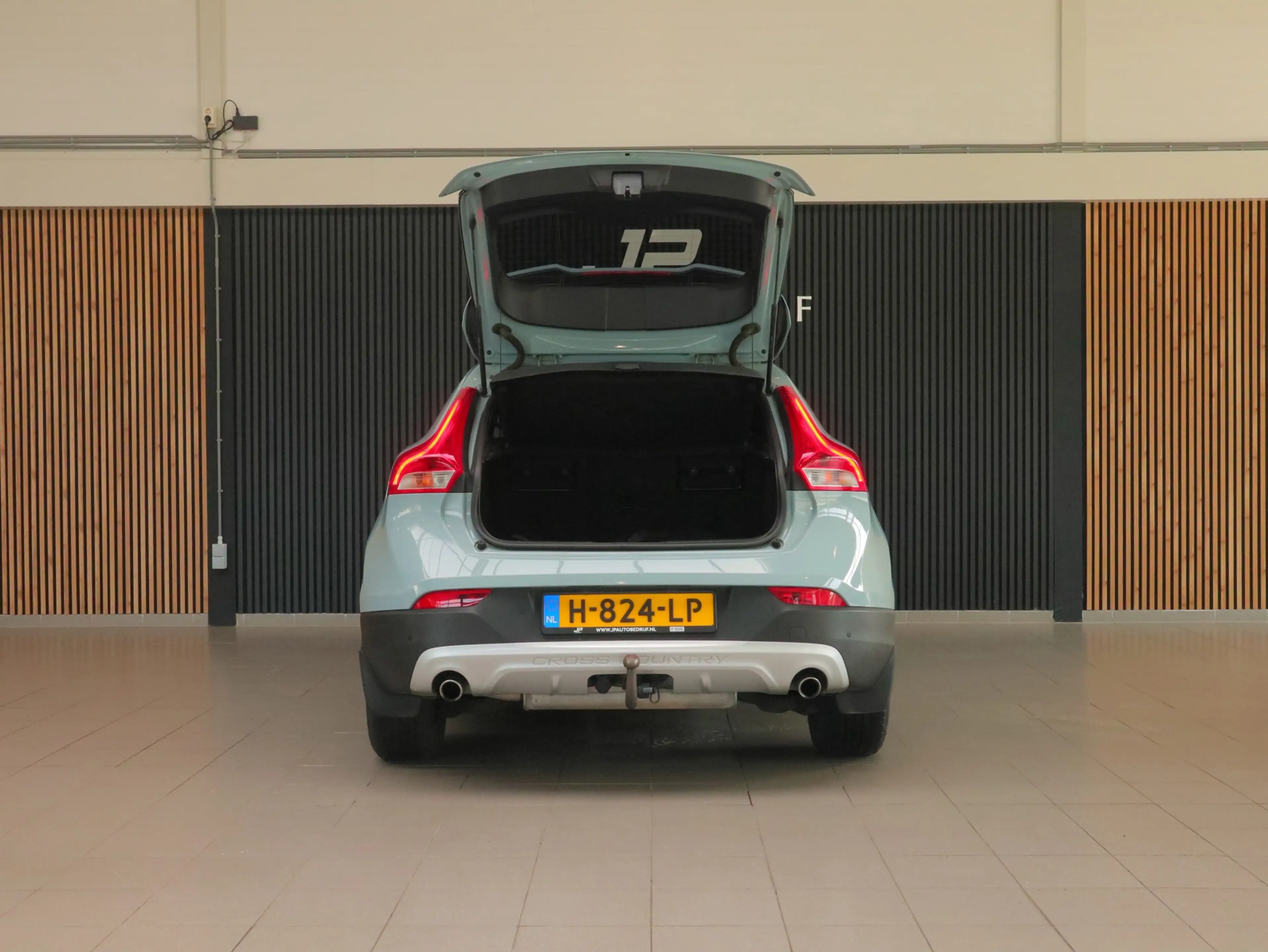 Volvo V40 Cross Country 1.5 T3 Summum AMAZON BLUE|ADAPT.CRUISE|BLIS|LEDER| — photo 15